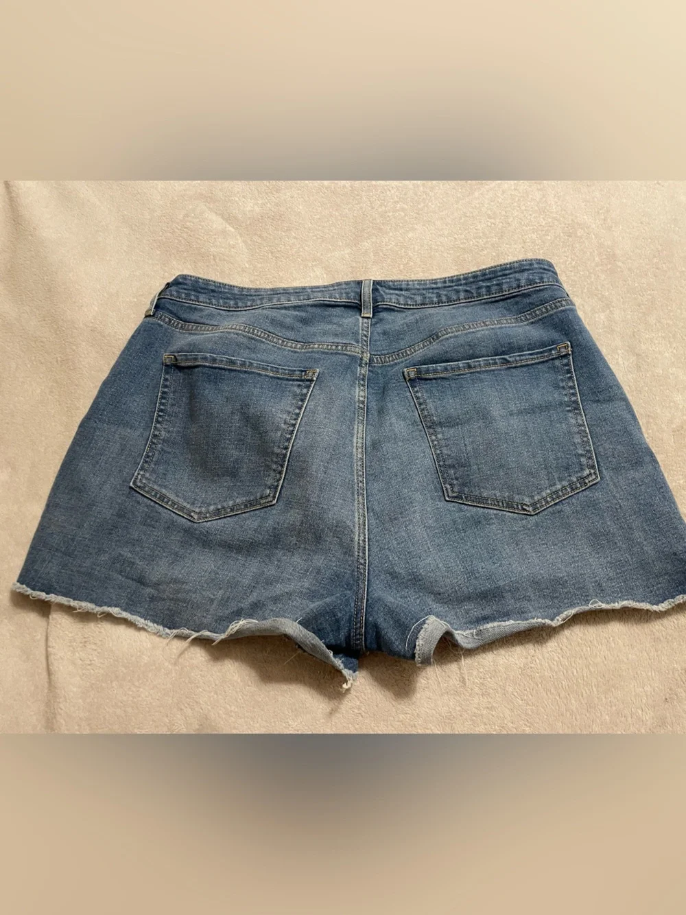 Old Navy cutoff 3” stretch
